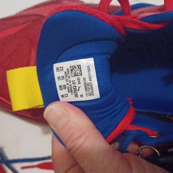 Puma North America red,blue,yellow mens size u.s. 14 pre owned - Picture 6 of 8